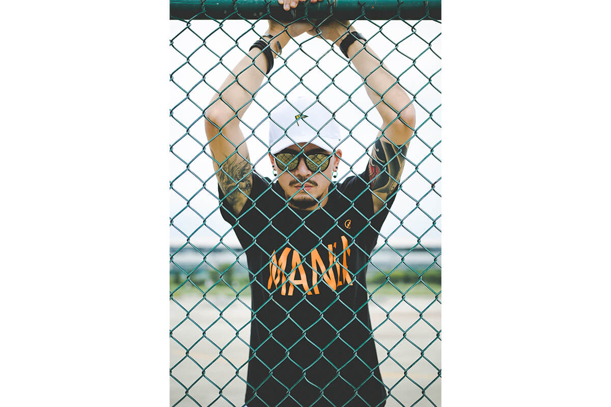Mania 16 SS MANIA x CHAMPION Logo Tee (12)