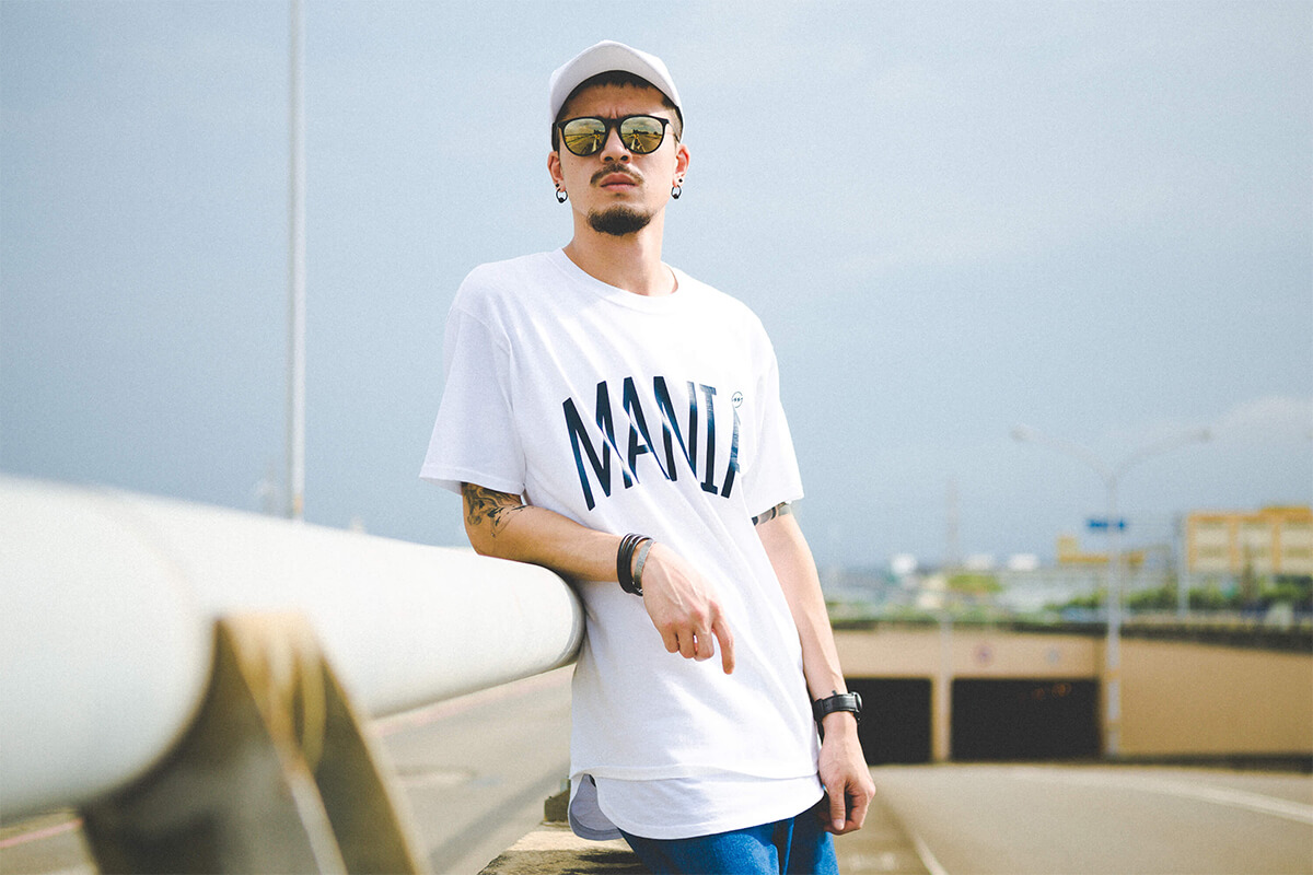 Mania 16 SS MANIA x CHAMPION Logo Tee (14)