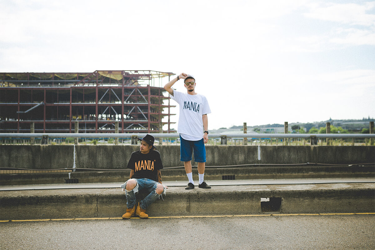 Mania 16 SS MANIA x CHAMPION Logo Tee (15)