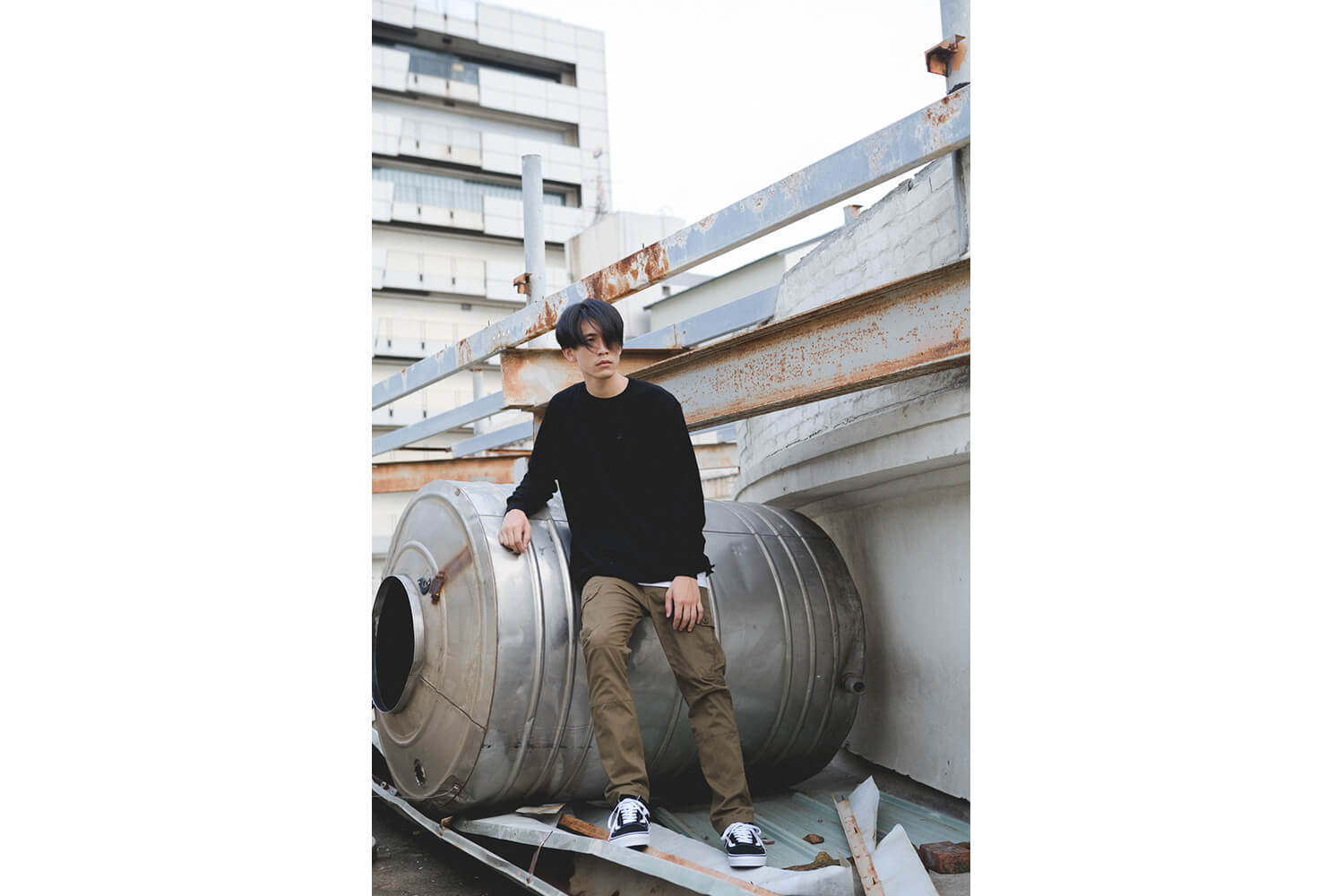 NextMobRiot 16 FW Slovenly Torn Sweatshirt (1)
