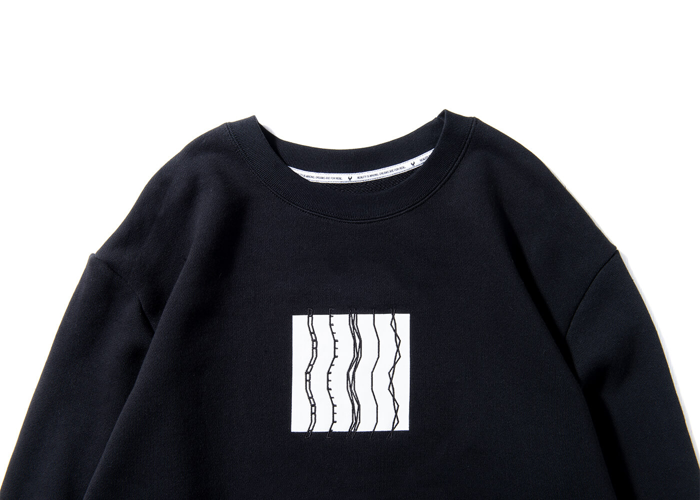 Remix 16 AW Drag Box Crewneck (3)