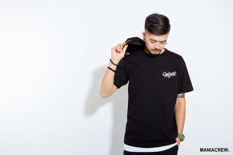 MANIA 17 SS Script Tee (7)