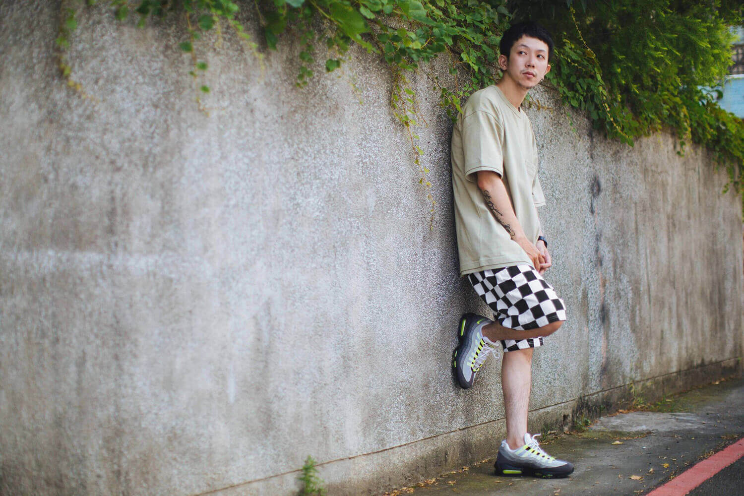 NEXTMOBRIOT 17 SS Checkerboard Training Shorts (1)