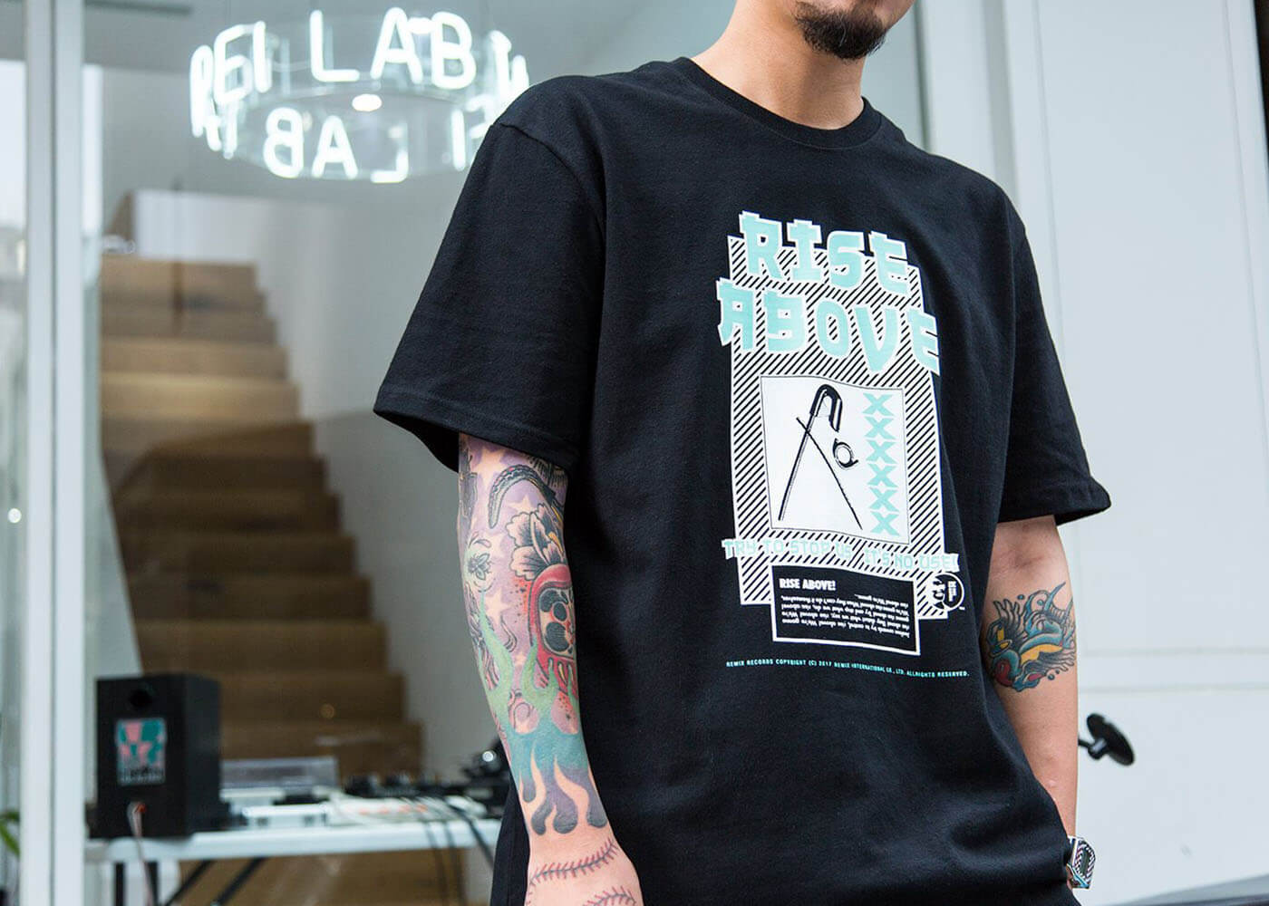 REMIX 17 SS Safety Pin Tee (1)