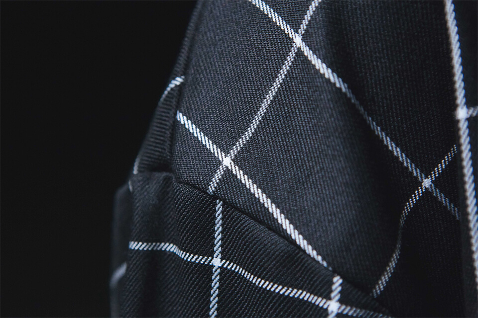 NEXTMOBRIOT 18 SS Cursive Check 34 OVS Tee (11)