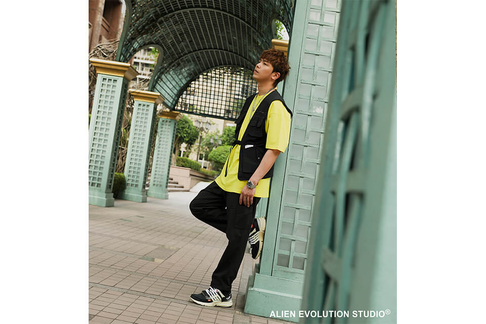 AES 526(六)發售 18 SS Black Utility Vest (1)