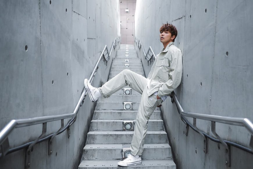 AES 55(六)發售 18 SS 3M Reflective Water Resisant Track Pants (2)