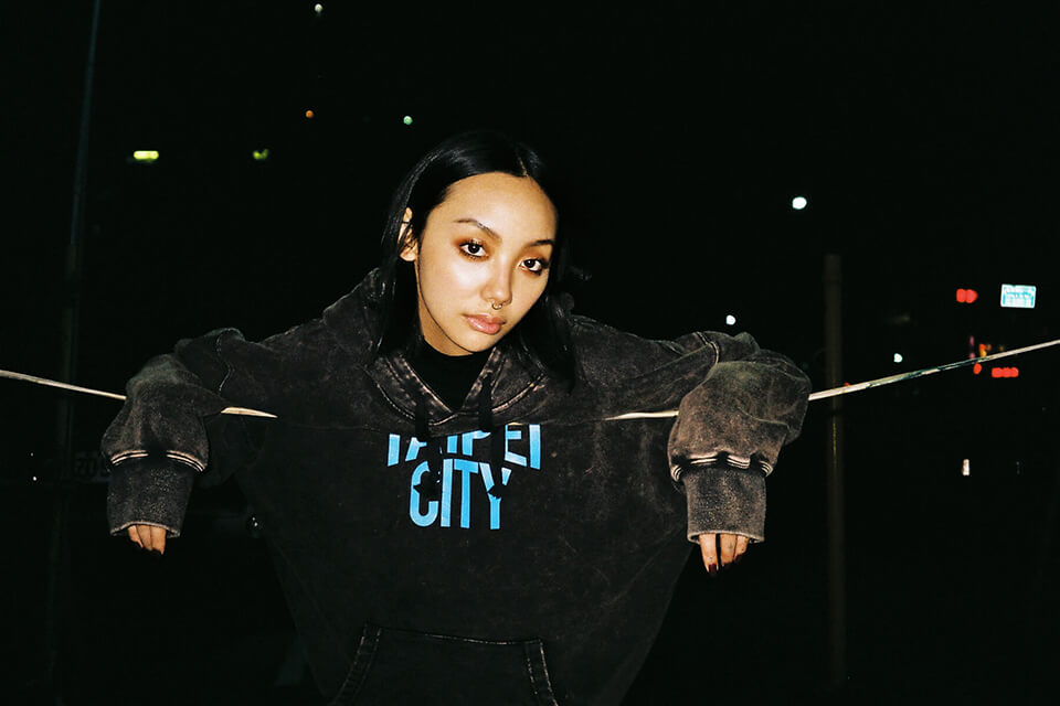 REMIX 19 AW TPE City Hoody (2)