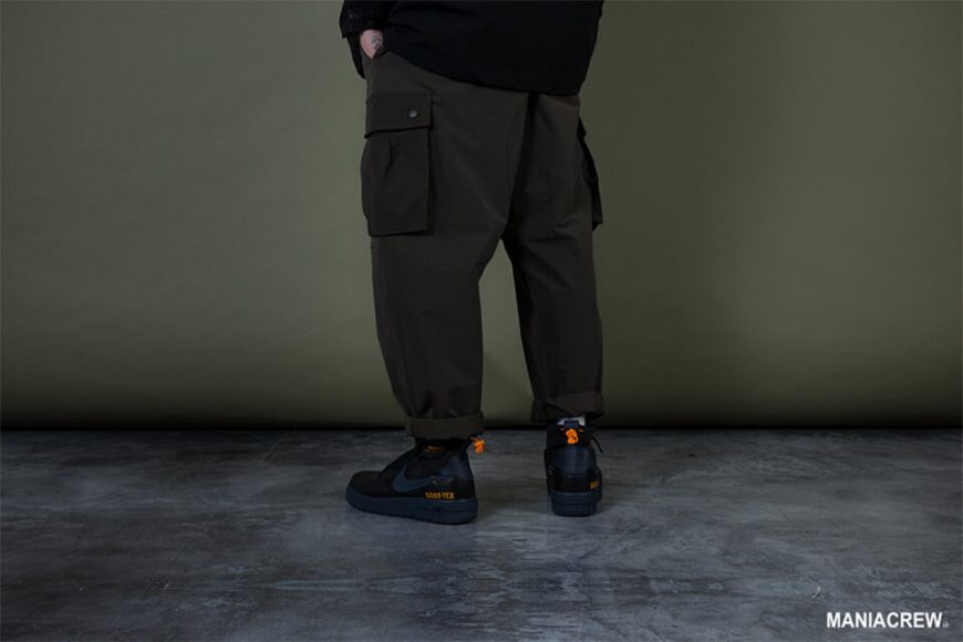 MANIA 19 AW Resiliently Cargo Pants (54)