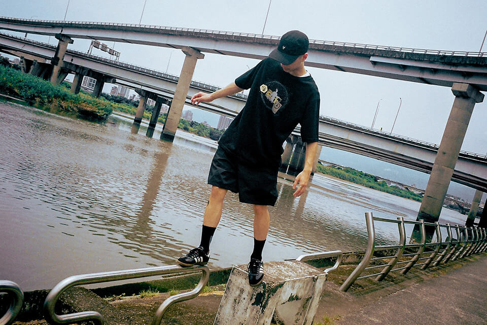 REMIX 20 SS RX Woven Shorts (4)
