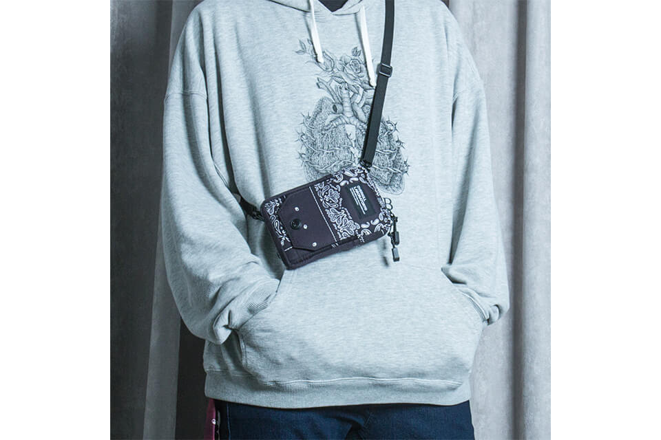 2 Way Paisley Pattern Quick Pocket Bag (1)