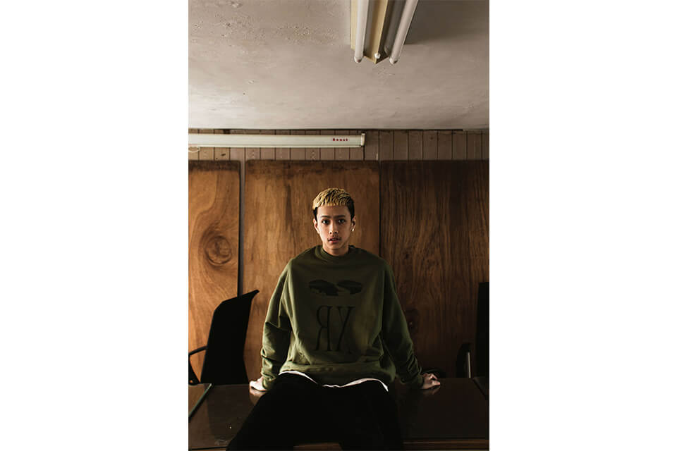 REMIX 20 AW RX Space Sweatshirt (4)