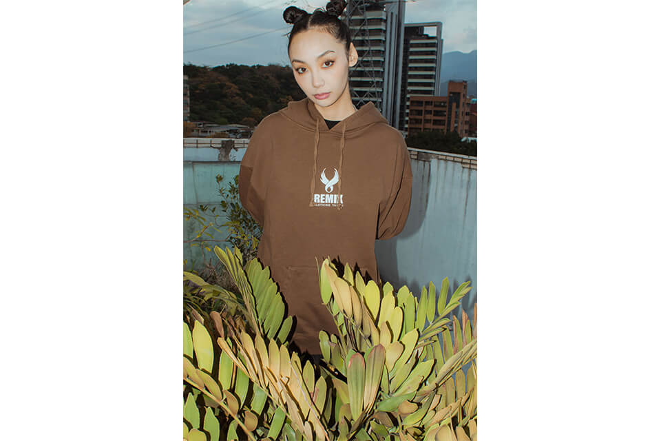 REMIX 20 AW Wing Logo Hoody (12)