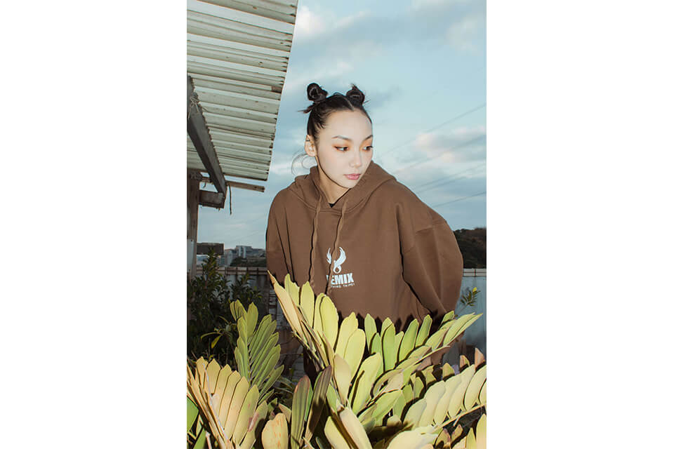 REMIX 20 AW Wing Logo Hoody (13)