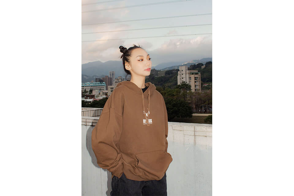 REMIX 20 AW Wing Logo Hoody (9)