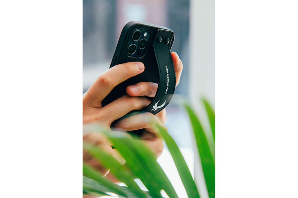 REMIX 21 SS Wing Logo Iphone Case (4)