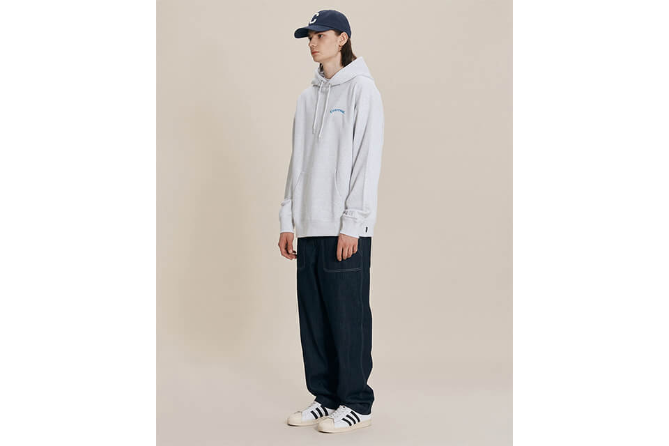 COVERNAT 21 FW Serif Logo Hoodie (2)