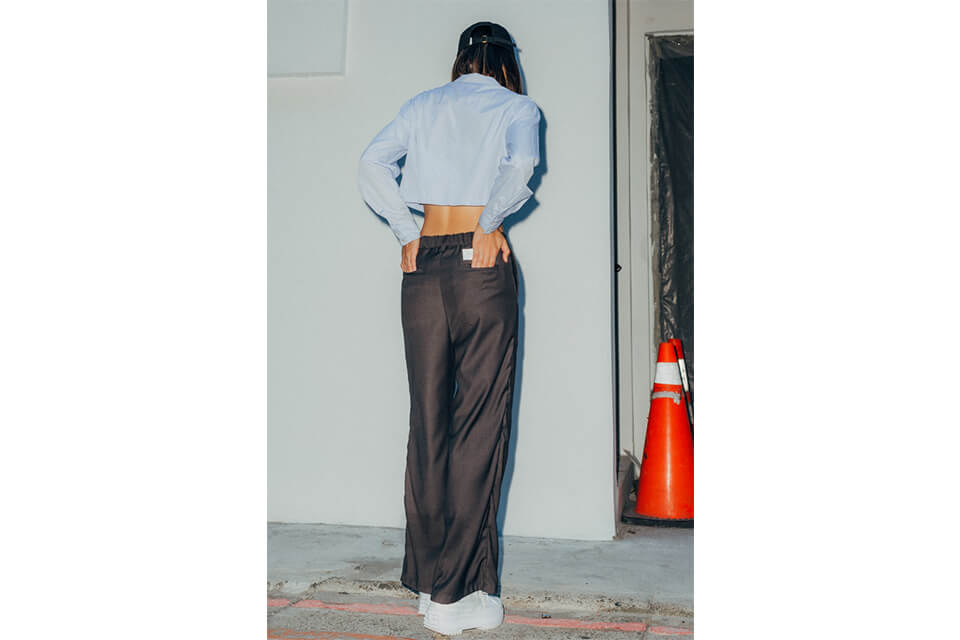 SMG 22 AW WMNS Crop LS Shirt (6)