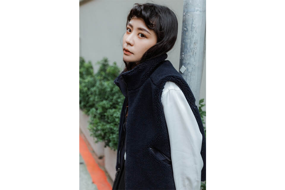 SMG 22 AW Double Sided Vest (2)
