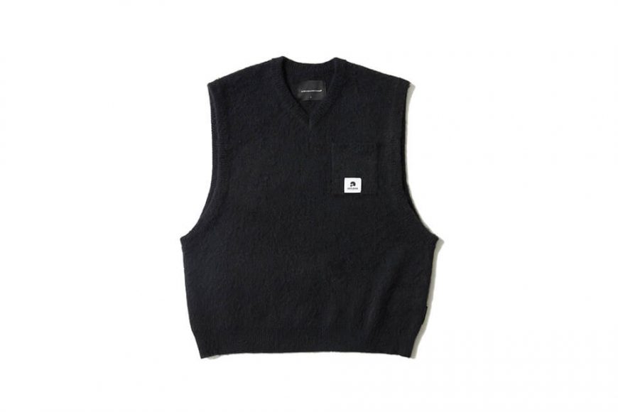 AES 22 AW Pocket V-Neck Knitted Vest (2)