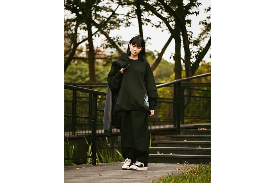 MELSIGN 22 AW Stitching Detail LS Tee (1)