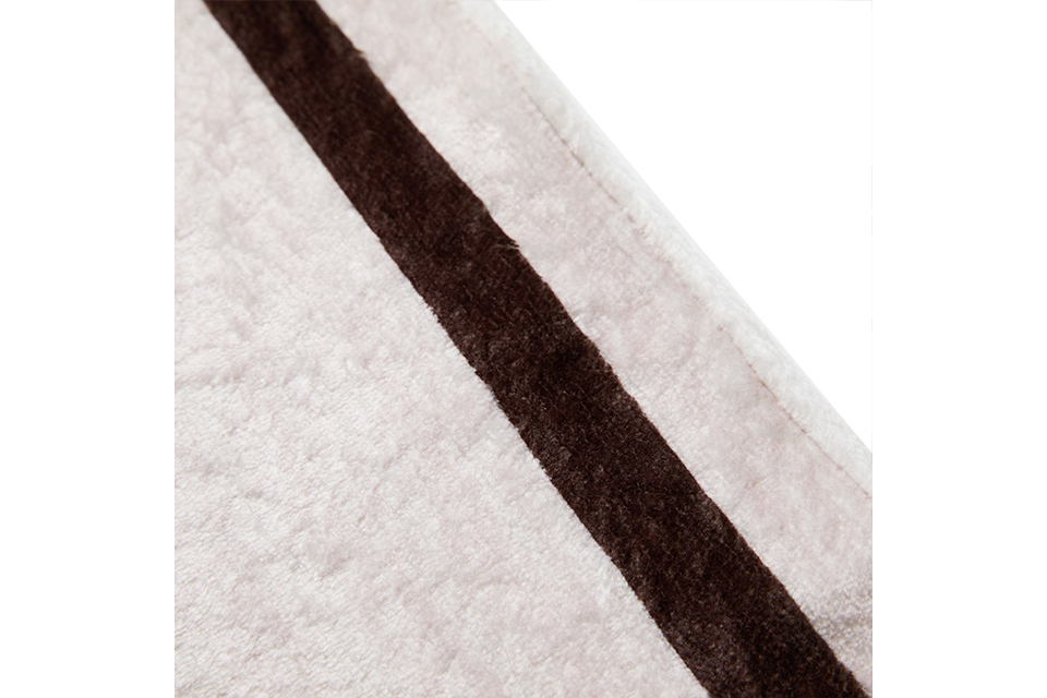 FORBIDDEN FRUIT® by AES 22 AW Let's Find Love Pet Blanket (4)