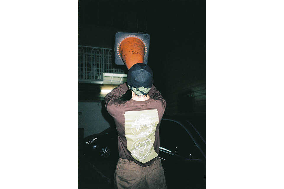 REMIX 22 AW World LS Tee (3)