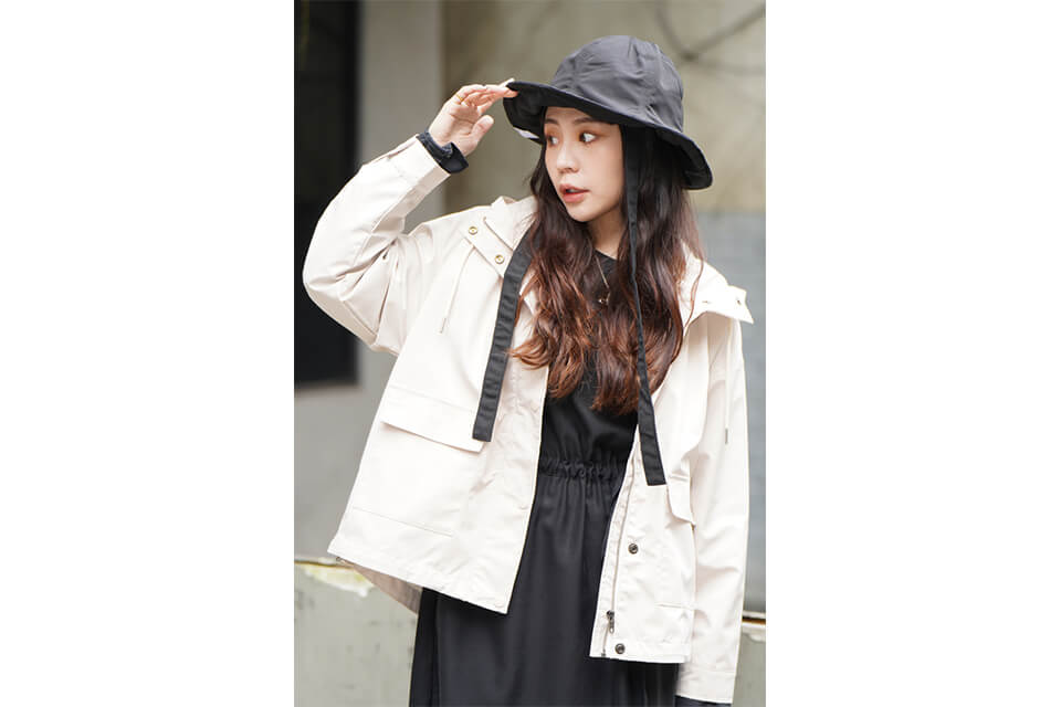 SMG 23 SS WMNS Waterproof Jacket (1)