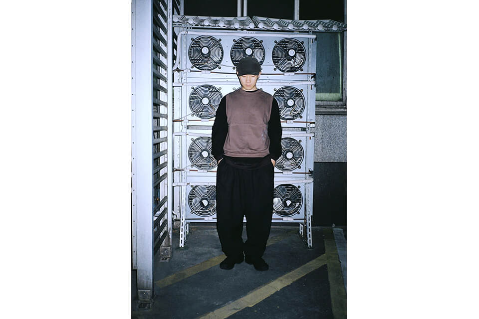 REMIX 22 AW R.Intl. Crew Vest (3)