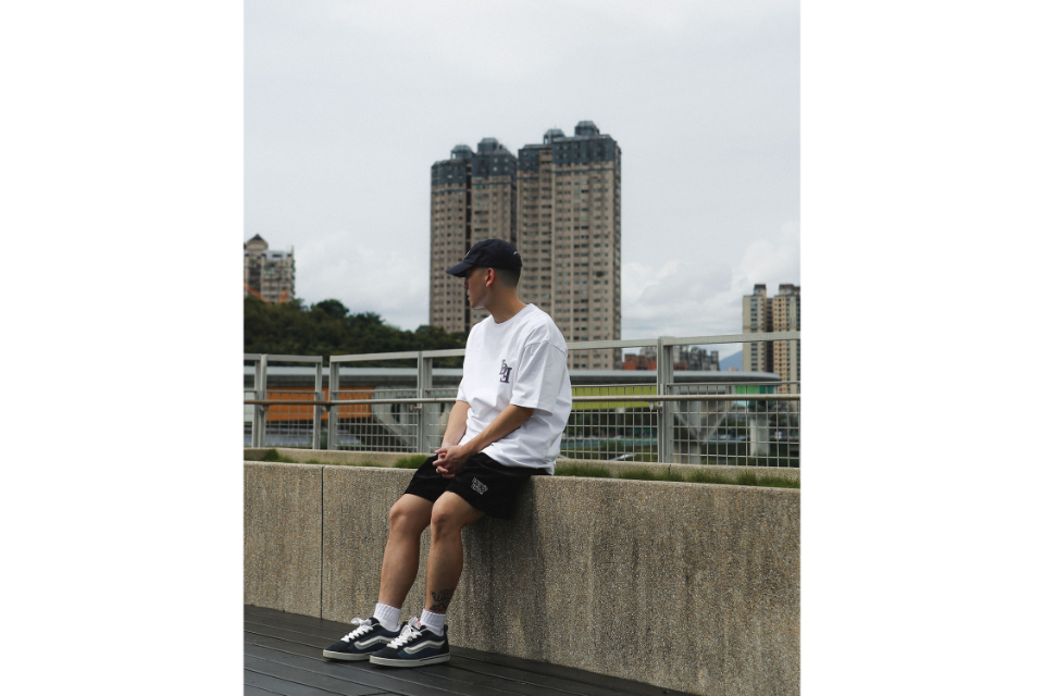 idealism 23 SS Big Logo Tee (1)