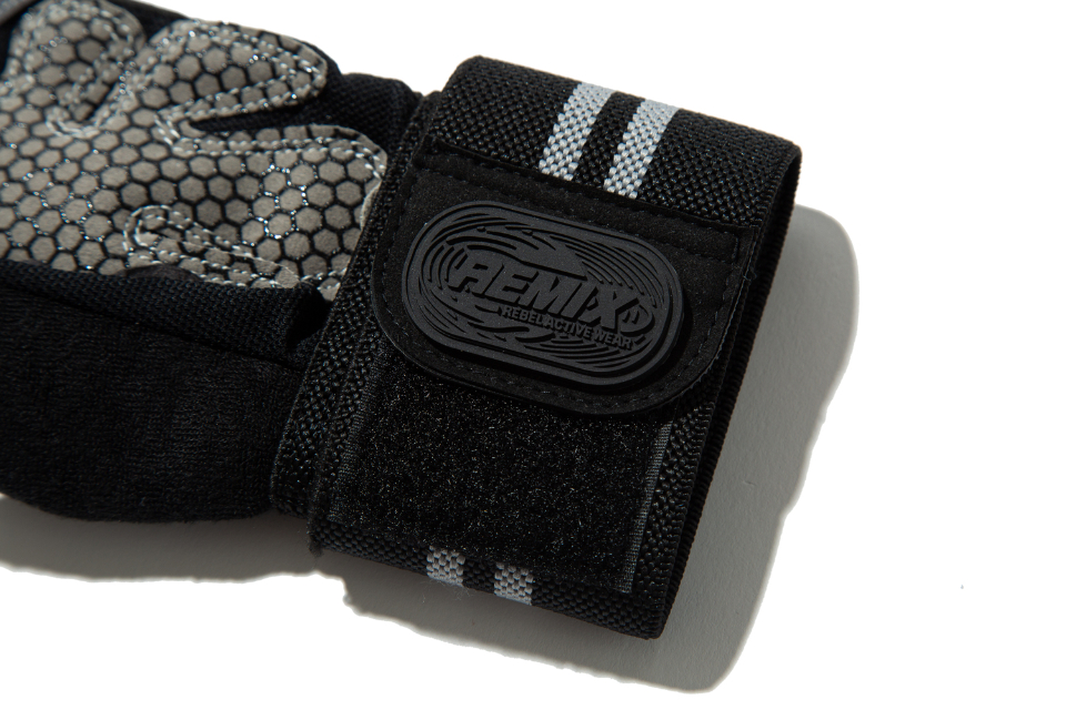 REMIX 23 SS Training Gloves (12)