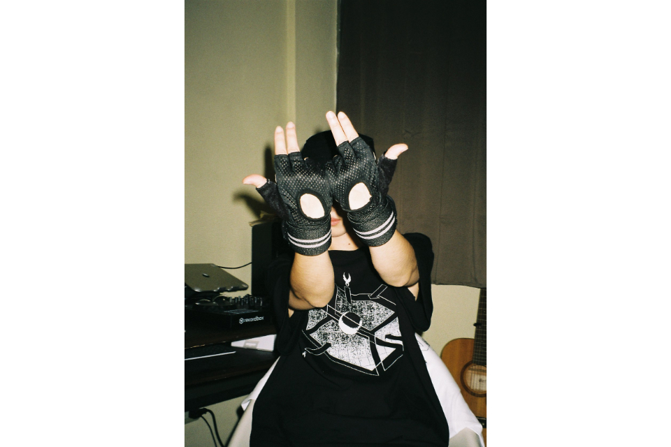 REMIX 23 SS Training Gloves (2)