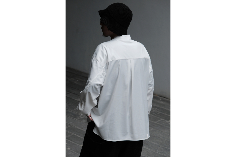 Nurari 23 AW 23- Em. Royal band collar loose shirt (10)
