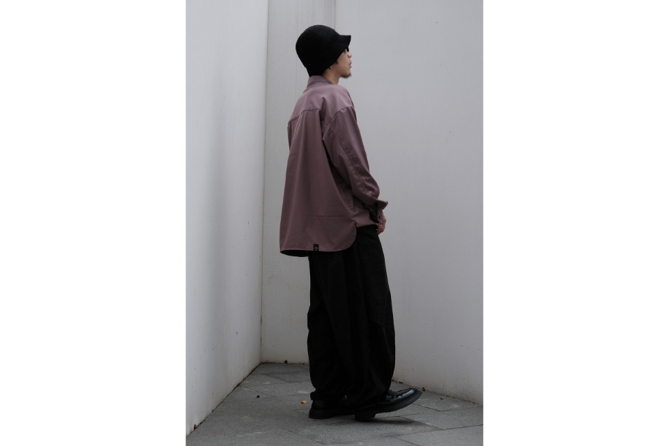 Nurari 23 AW 23- Em. Royal band collar loose shirt (2)