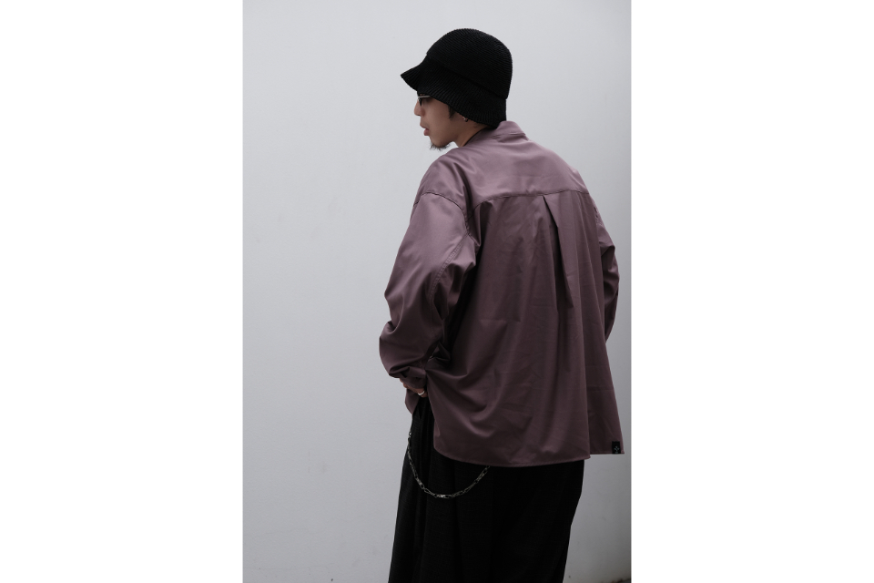 Nurari 23 AW 23- Em. Royal band collar loose shirt (5)