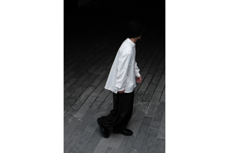 Nurari 23 AW 23- Em. Royal band collar loose shirt (8)