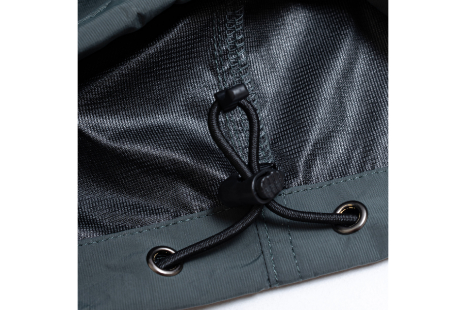 PERSEVERE 23 AW Laminating Water-Repellent Nylon Parachute Pants (26)
