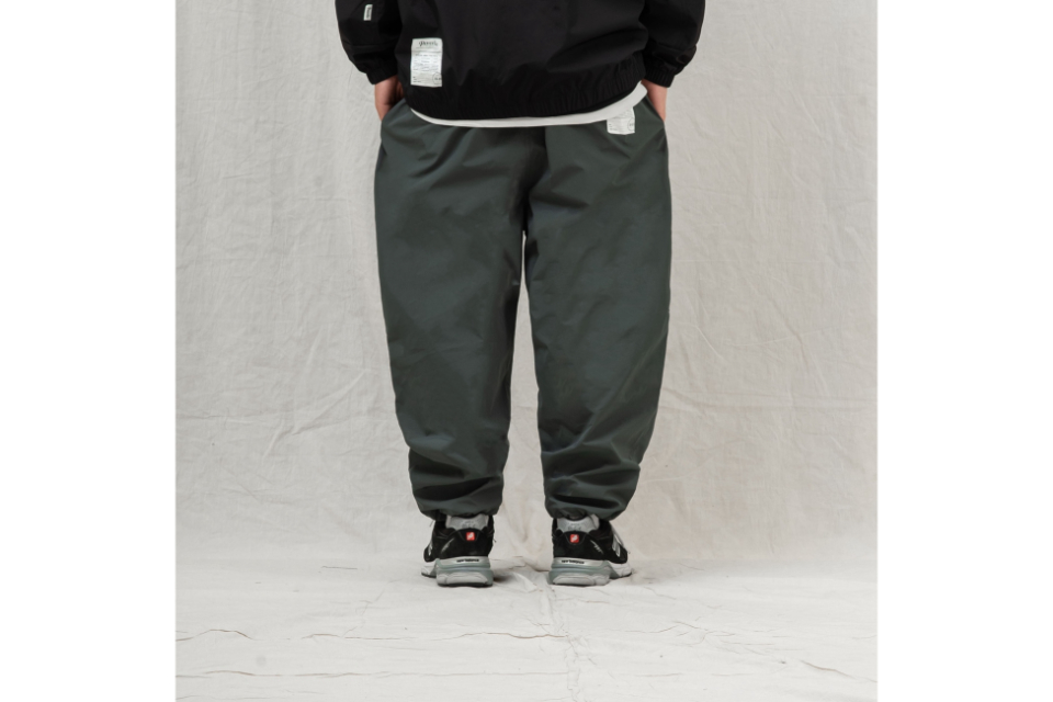 PERSEVERE 23 AW Laminating Water-Repellent Nylon Parachute Pants (8)