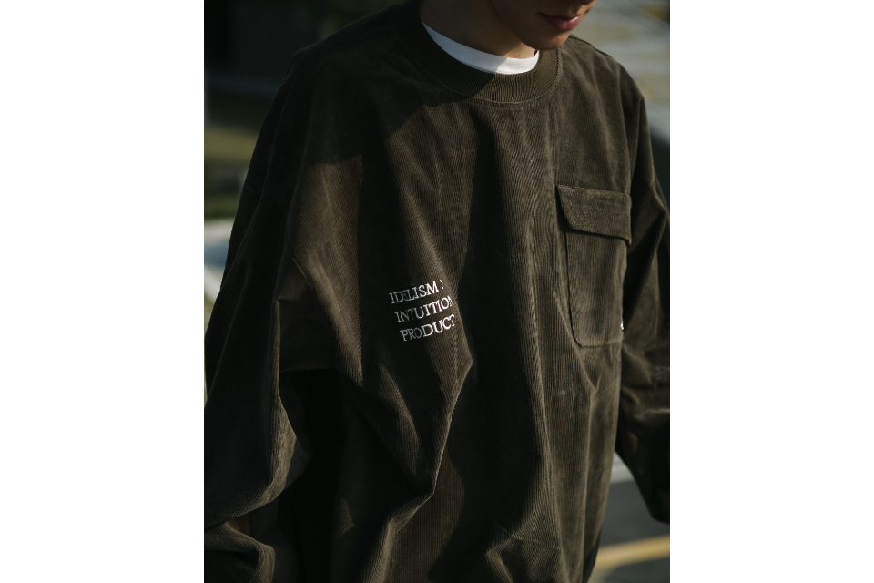 idealism 23 AW Corduroy Crewneck (2)