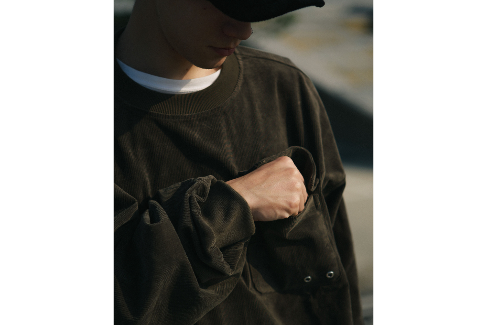 idealism 23 AW Corduroy Crewneck (3)