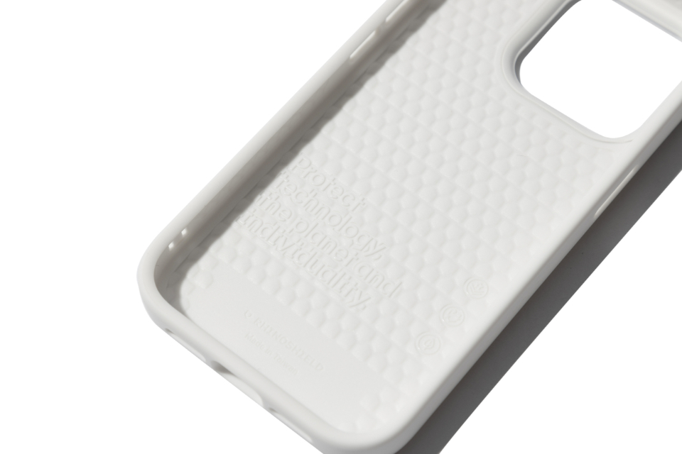 REMIX 23 AW Sketchy Wing Iphone Case by@fromraytothebay (17)
