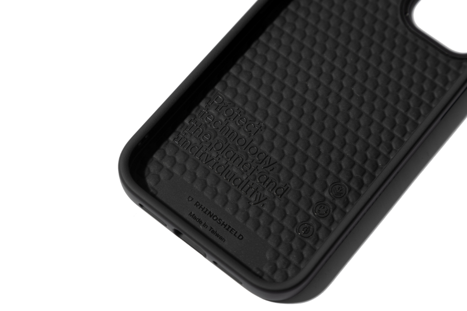 REMIX 23 AW Sketchy Wing Iphone Case by@fromraytothebay (5)