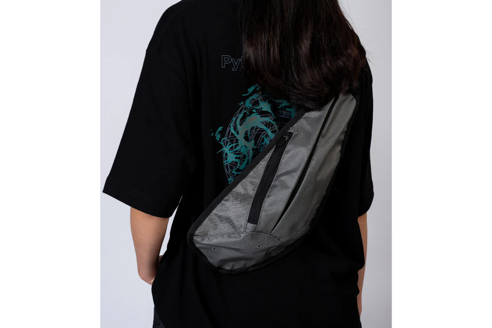 Nozzle Quiz 24 SS 2-Side crossbody bag (9)