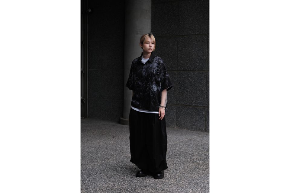 NURARI 24 SS Em. Manjushage allover OVS shirt (1)