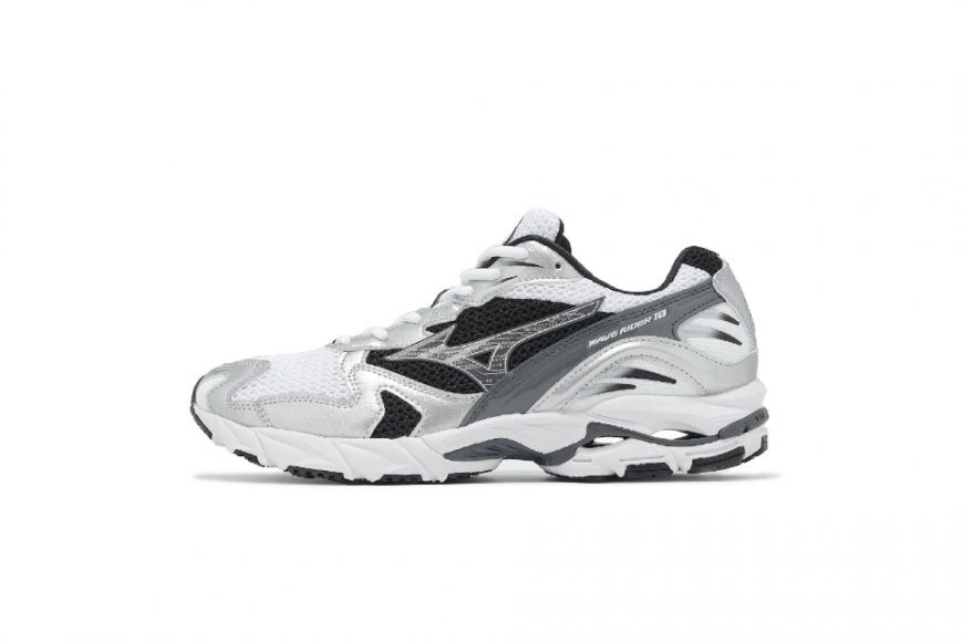 Mizuno 24 AW Wave Rider 10 D1GA210405 (2)