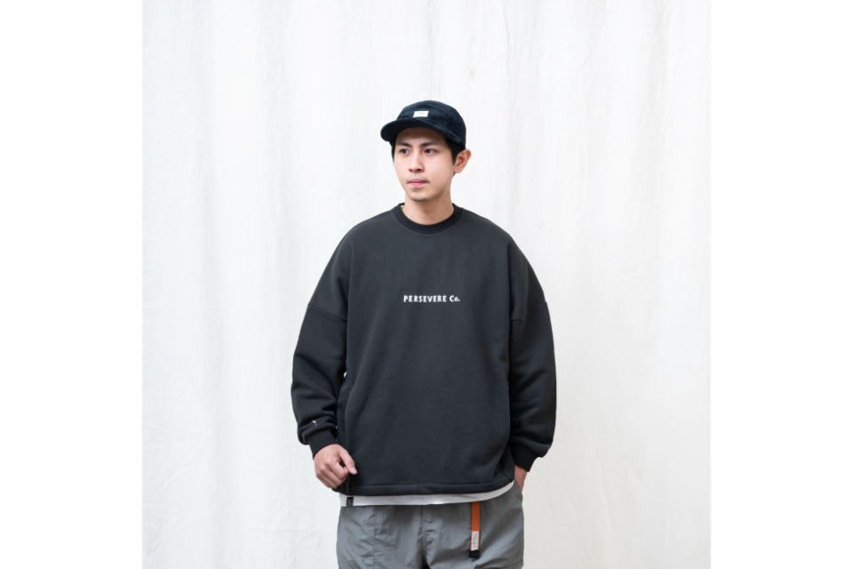 PERSEVERE 24 AW Brand Logo Classic Washed Sweatshirt (6)