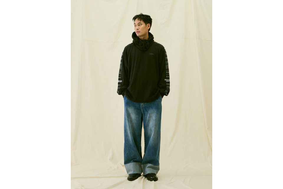 SMG 24 FW Code Pattern LS Tee (1)
