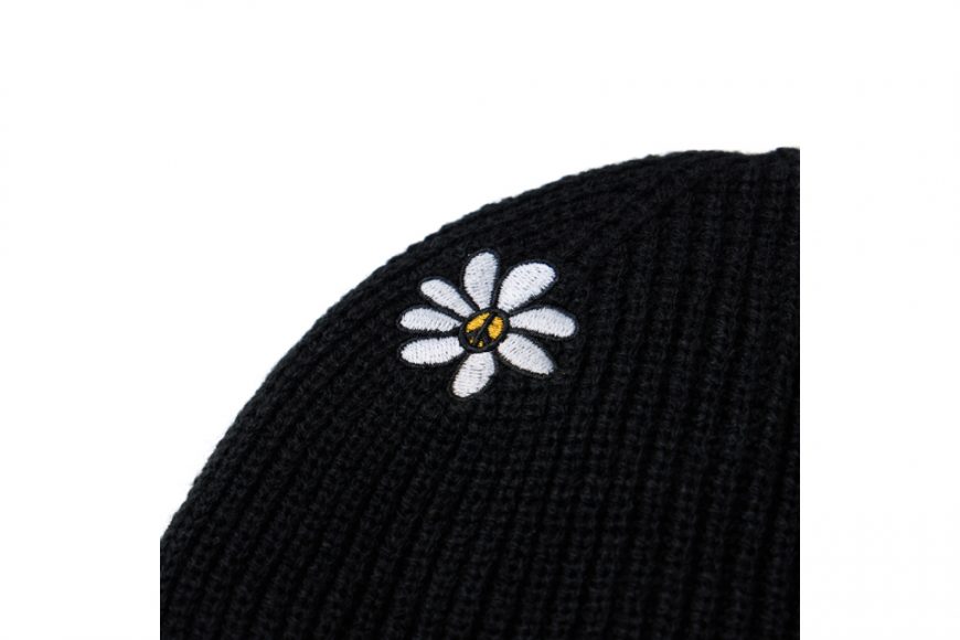 SMG 24 FW Flowers Gothic Logo Knitted Beanie (3)