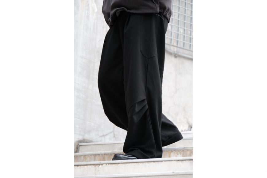 NURARI 24 AW 24- Em. Viscose baggy pant (4)