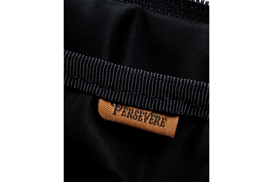PERSEVERE 24 AW Water-Repellent Padded Crossbody Bag (19)